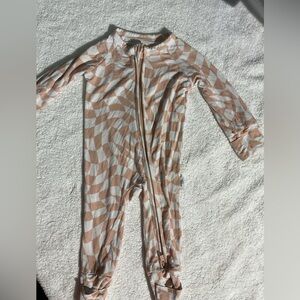 Blush lotus Geometric Patterned bamboo footie